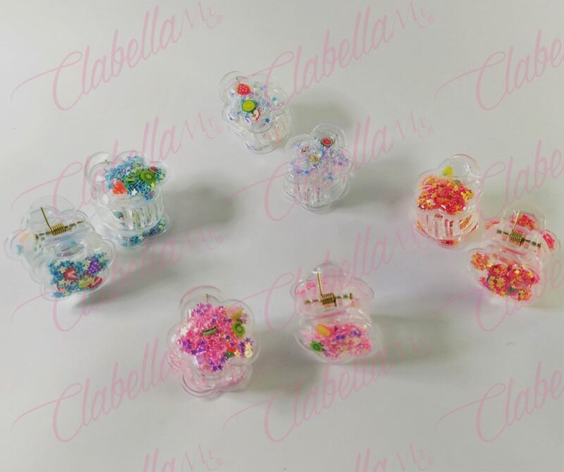 Pinza de plástico rellena de figuras para cabello aprox de 3x3cm por pieza, surtido el modelo puede variar XY007-79